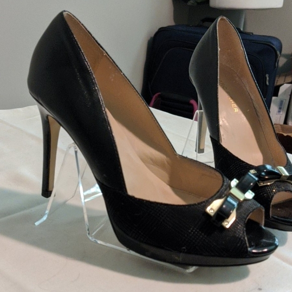 Marc Fisher black bow pumps - Picture 2 of 7